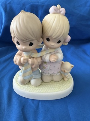MINT 1999 Precious Moments Figurine Bless Be the Tie That Binds 520918  