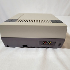 Original Nintendo NES Console Bundle Cables One Controller Blinking Red (821)