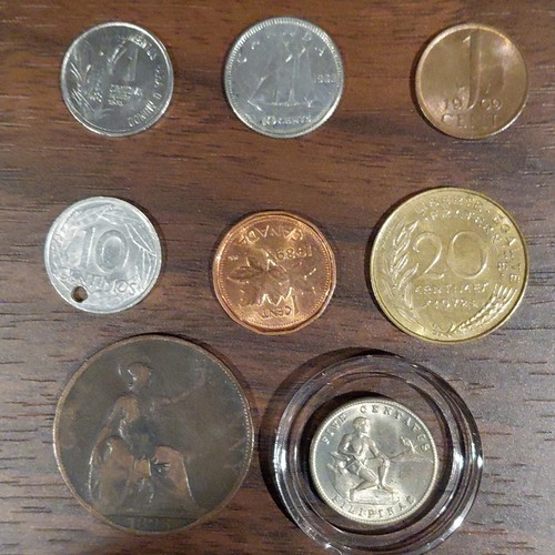 Lotto monete mondiali miste con nichel Liberty USA, circolate, non certificate, non classificate - Foto 2 di 2