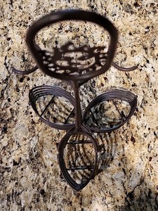 Round Wire Condiment caddy soy sauce stand holder organizer storage, Leaf Design