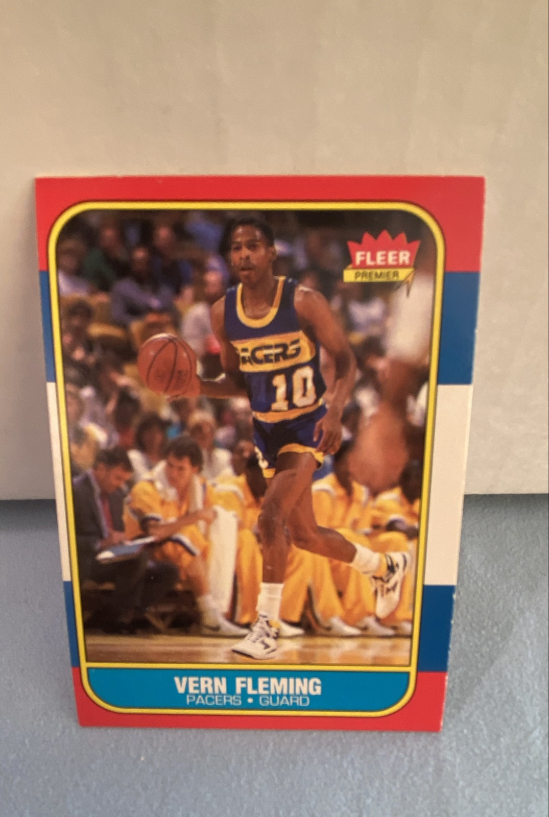 1986-87 Fleer - Vern Fleming #33.   2524