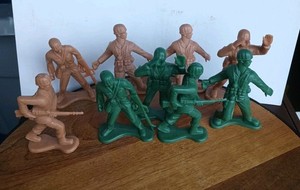 Greenbrier International Larger 4" Plastic Army Men Soldier Figures Lot Of 9