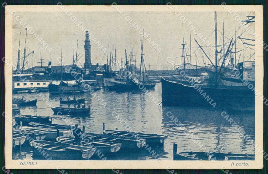 Napoli Città Porto con Barche cartolina MX4699