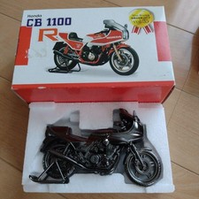 Honda CB 1100 R MetallIC Black 1/12 Scale