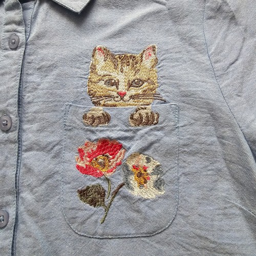 Camisa Cath Kidston Manga Larga Gato Bordado Reino Unido 10 Azul PTP 19" - Imagen 6 de 10