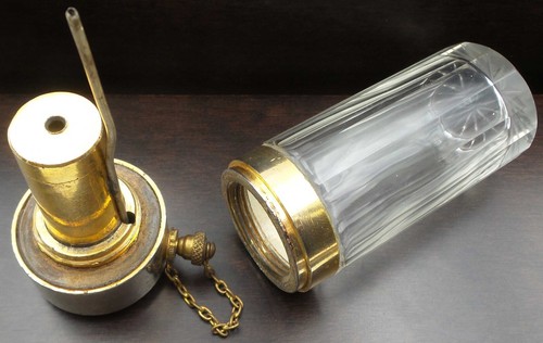 Vintage French Spring Loaded Lock Down Piston Crystal and Brass Perfume Atomizer - Picture 11 of 12