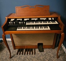 Hammond M-103 Tonewheel Organ with Bench