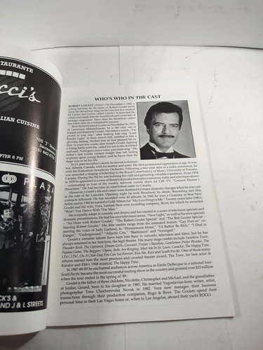 Souvenir Theater Program Camelot - Robert Goulet Sacramento 1990 - Picture 4 of 7