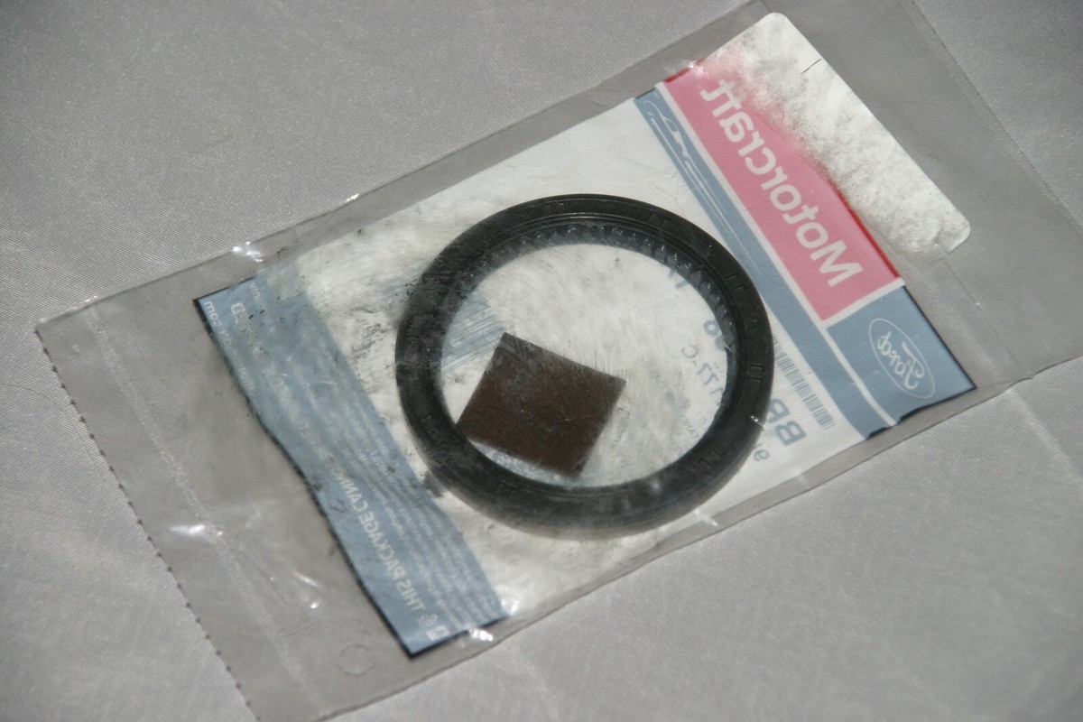 Ford Motorcraft axle seal 9L8Z-1177-C brand new in package BRS-158