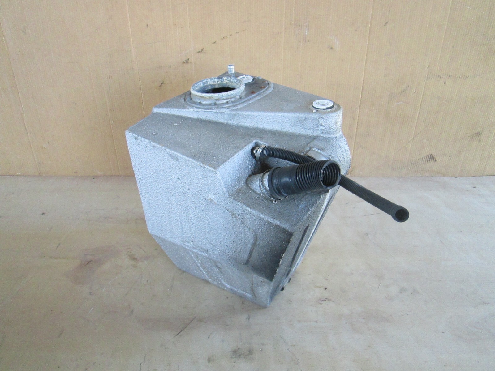 Ferrari 360 Modena LH Gas / Fuel Tank, # 179624