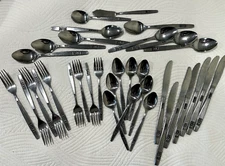 Interpur INR45 Stainless Steel Japan Floral Bands Silverware Flatware 34 Pieces