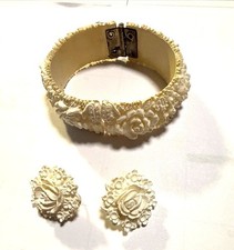 Vintage Molded Celluloid Floral Off White Clamper Bangle Bracelet & Earrings