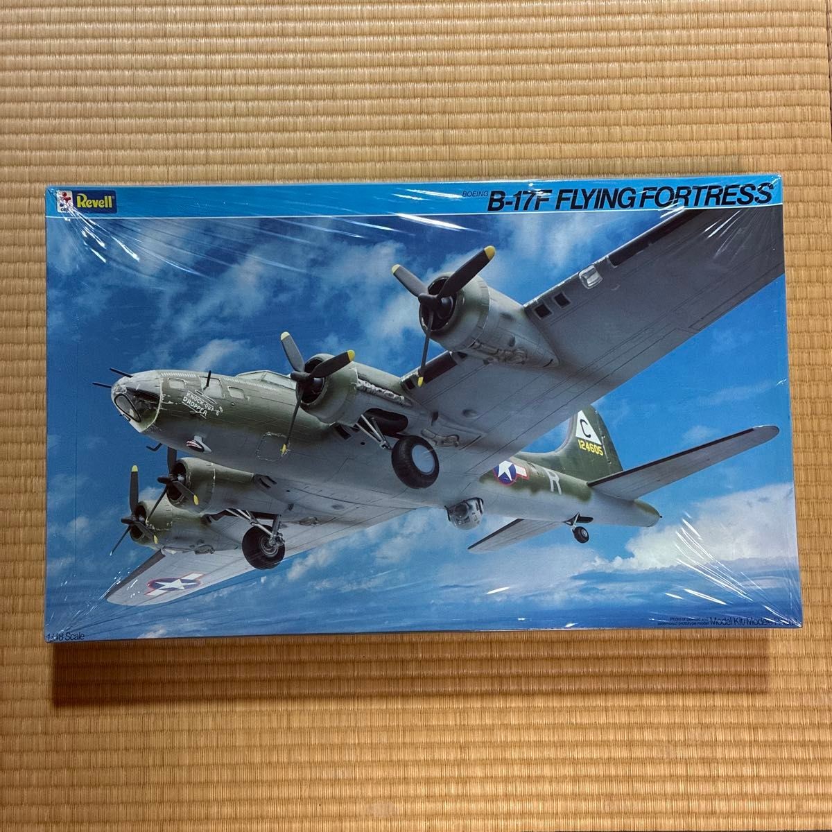 Revell B-17F Flying Fortress 1/72 Model Kit WWII Bomber Aircraft Vintage