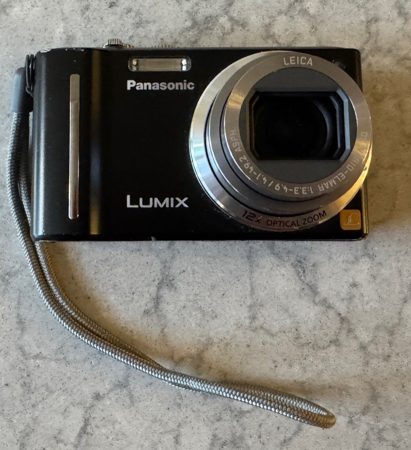 Panasonic LUMIX DMC-ZS6 12X Digital Camera Black W/ Battery