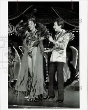 1984 Press Photo Pamela Everett & Jorge Baver perform at Les Violins Supper Club