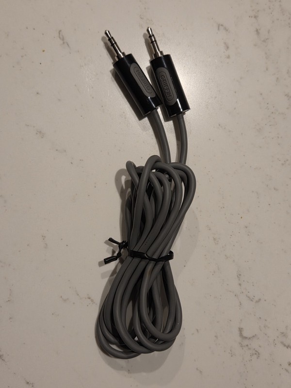 Griffin 6' Feet Auxiliary Aux Audio Cable 1/8" Stereo Cable - Male to Male