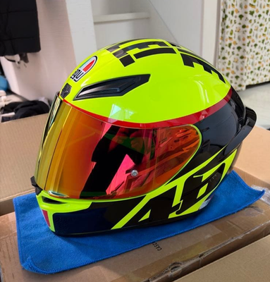 Yellow 46 AGV Full Face Helmet S Used Rossi Aerodynamic Mirrored Shield