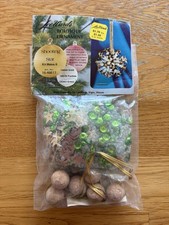 LeeWards Vintage Christmas Boutique Ornament Green Shooting Star Kit Sequin Bead