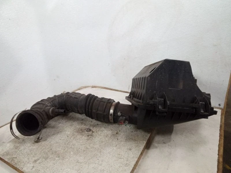 Purificador de aire Ford Mustang 2005-2010 4,0 L SOHC OEM Foto 2 de 4