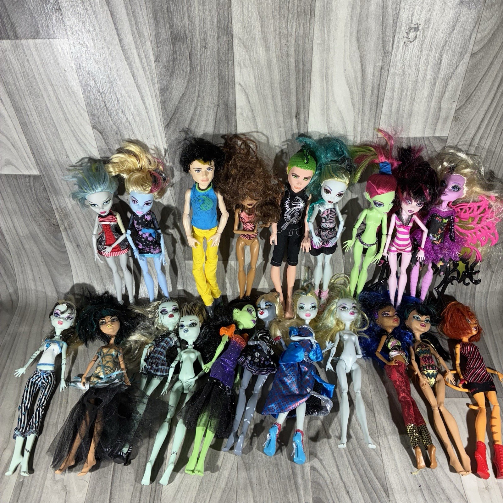 Lot  Lot Of 20 Lot #4