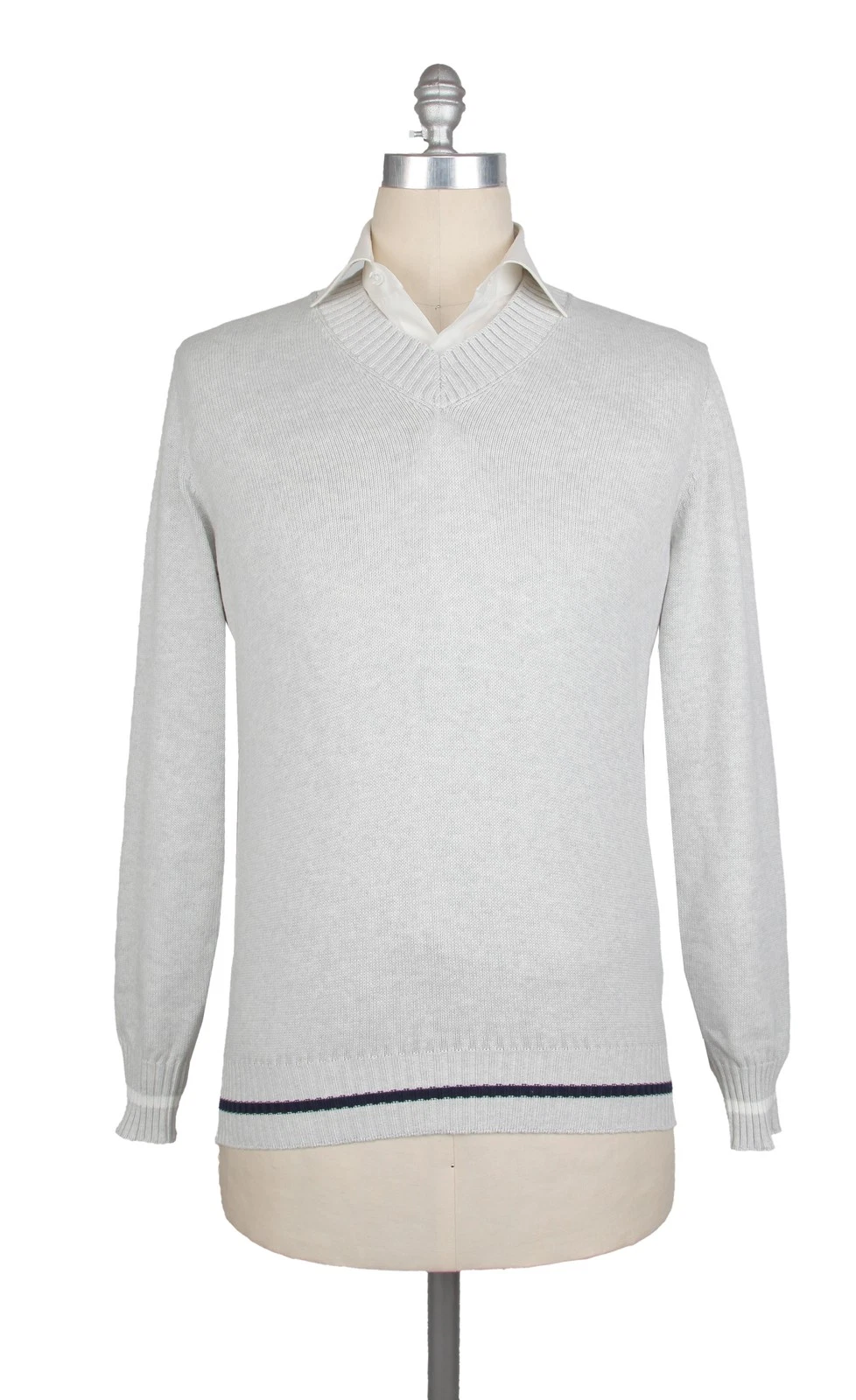 Brunello Cucinelli — Brunello Cucinelli Light Gray Cotton V-Neck Sweater - (BC814231)