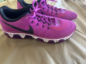 nike running tailwind