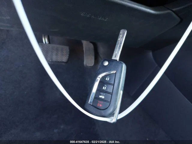 Used Front Lower Center Console fits: 2022 Toyota Corolla floor Sedan Front Lowe - Image 3 of 4