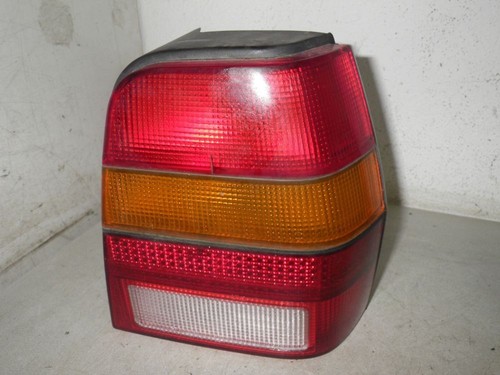 Rücklicht Heckleuchte rechts komplett mit Lampenhalter POLO (86C, 80) 1.0  KAT