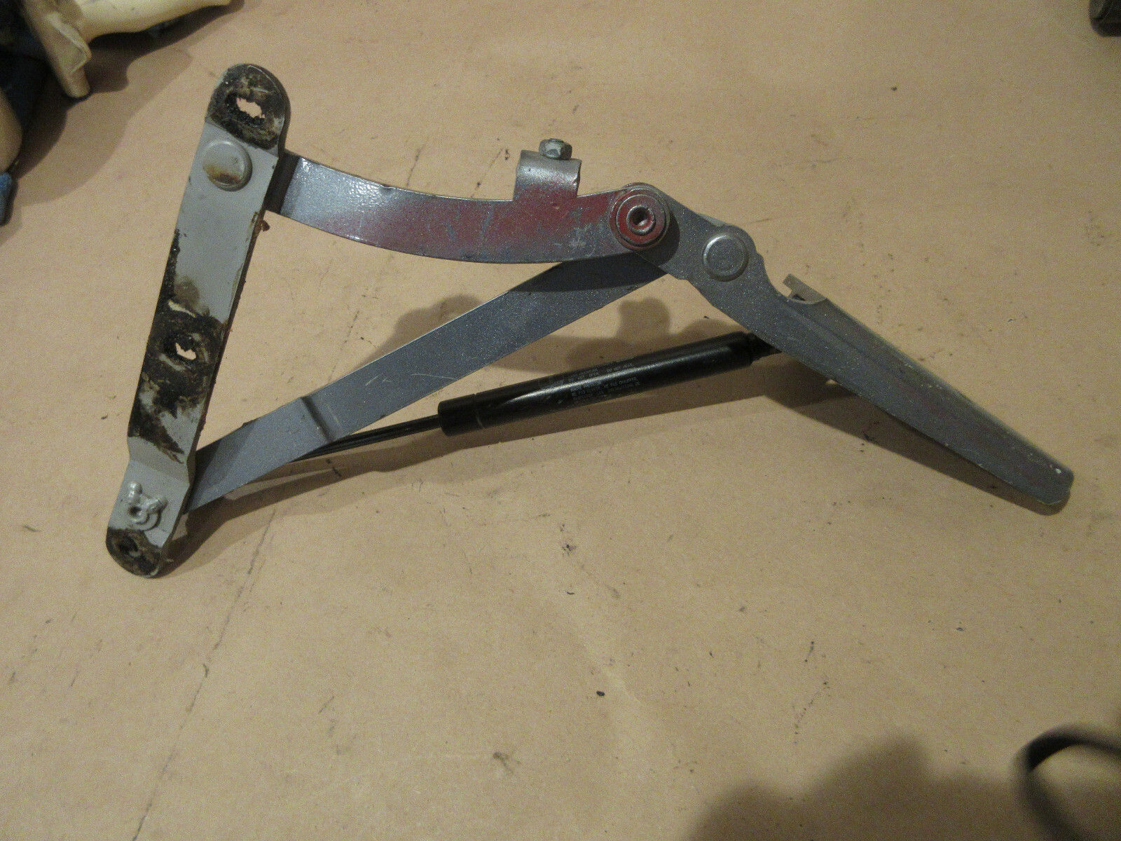 Ferrari 456 M - LH Trunk Hood Hinge Assy (Iron) P/N 65222800