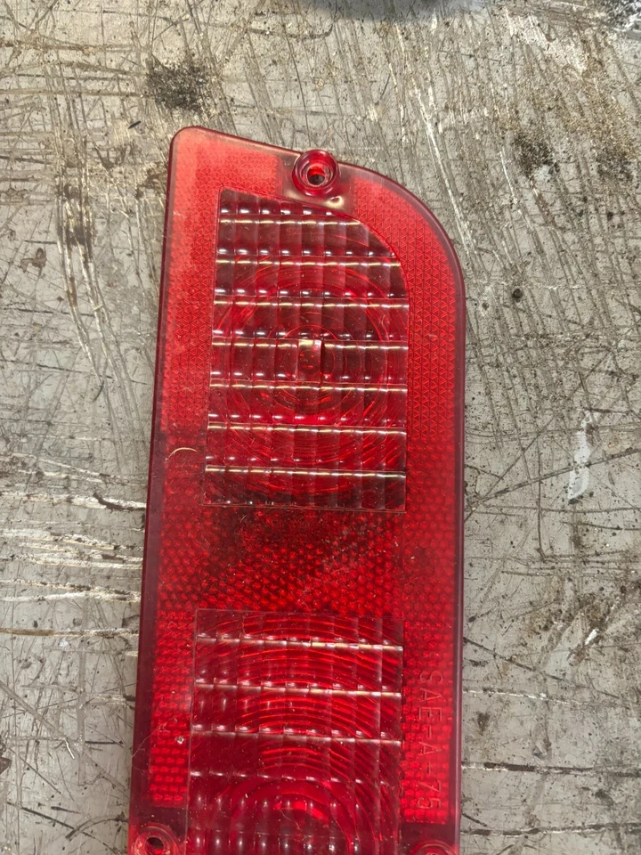 Polaris Used OEM Taillight Lens 5430423 SKS Classic 550 2004 RW6708 - Image 4 of 4