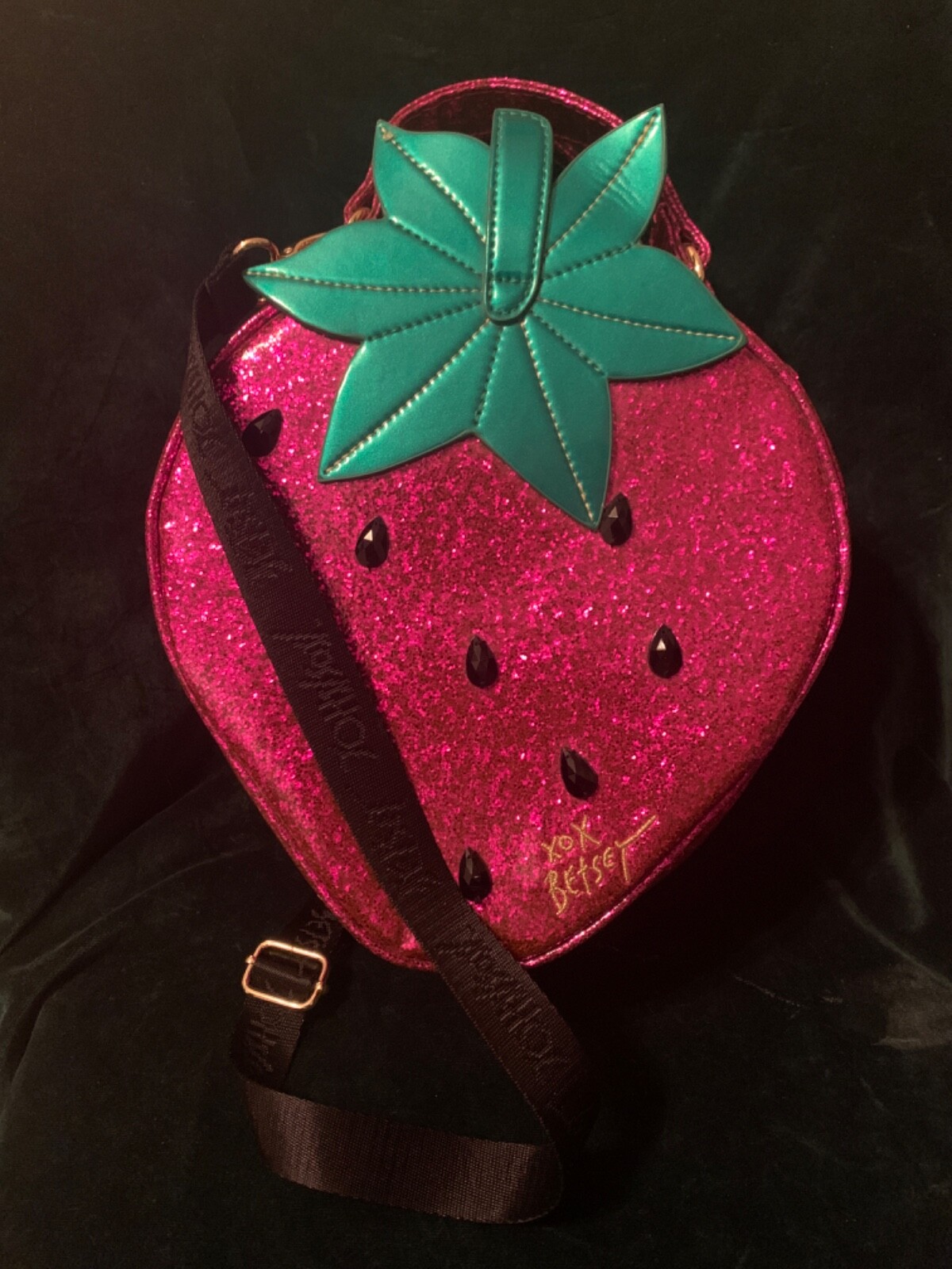 Betsey Johnson Strawberry Insulated Lunch Bag Cooler … Gem