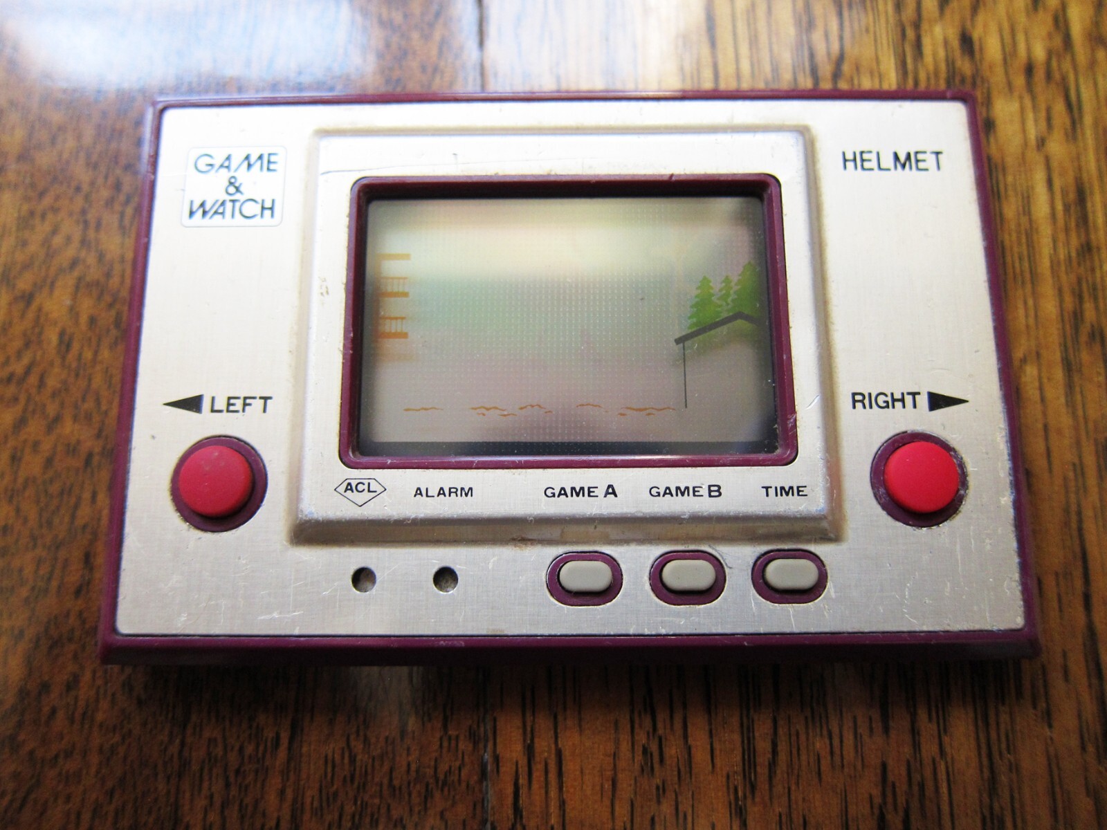 NINTENDO Helmet Game and Watch (CN-07) in OK Condition