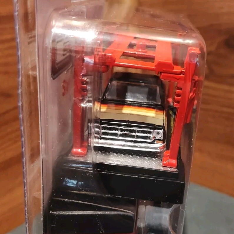 Picture 6 of 9