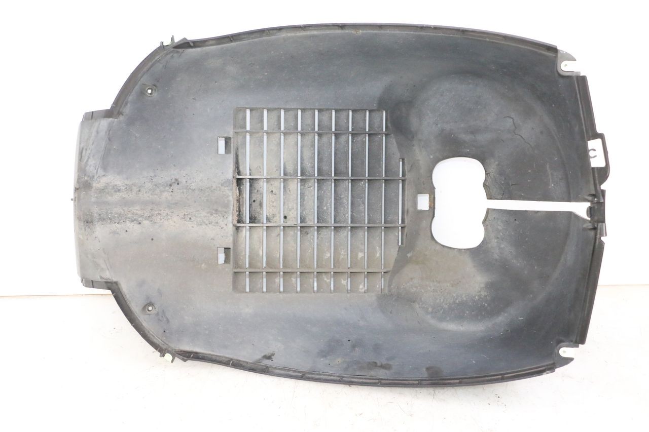 RADIATOR COVER - PEUGEOT SATELIS 250 (2006 - 2012)