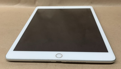 Apple iPad | 7th Generation | A2197 | 32GB | WiFi | Silver | No Charge/Power