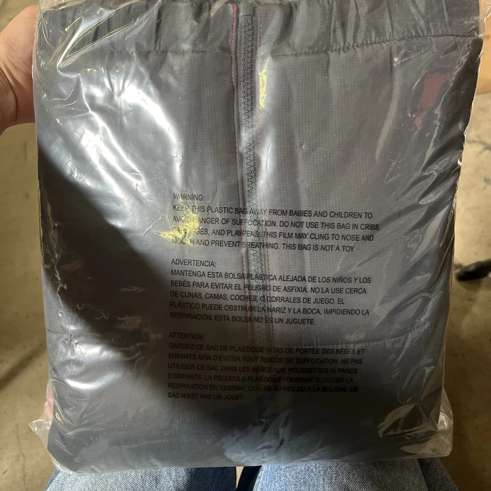 Champion Standium Puffer Chaqueta Negro/Escarlata Grande Foto 2 de 2