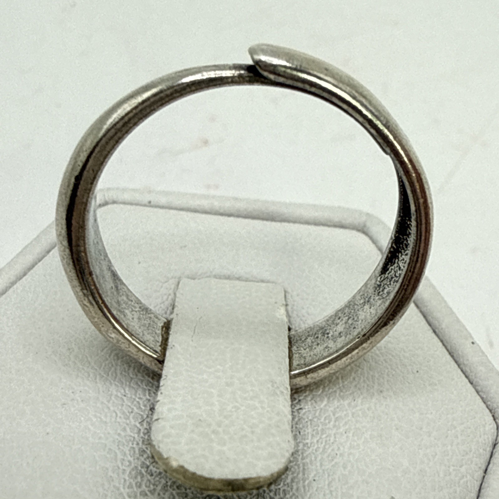 STUNNING .925 Vintage Sterling Silver Estate Ring Size 7.5