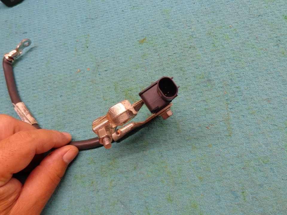 DODGE CHARGER CHRYSLER 300 17 18 19 20 21 22 23 - NEGATIVE BATTERY SENSOR CABLE - Image 4 of 4