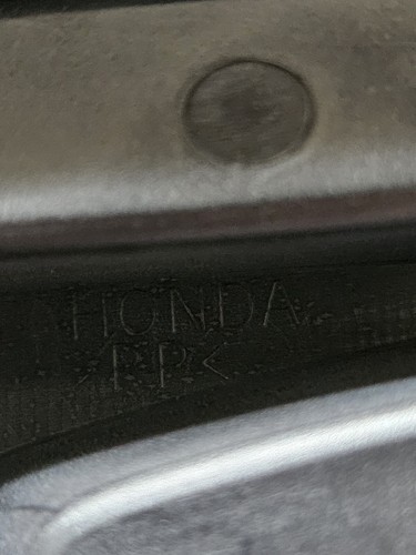 Honda Civic Type R EK9 S04 SO4 JDM Front Badge Emblem Grille Genuine 99-00 (New) - Picture 4 of 9