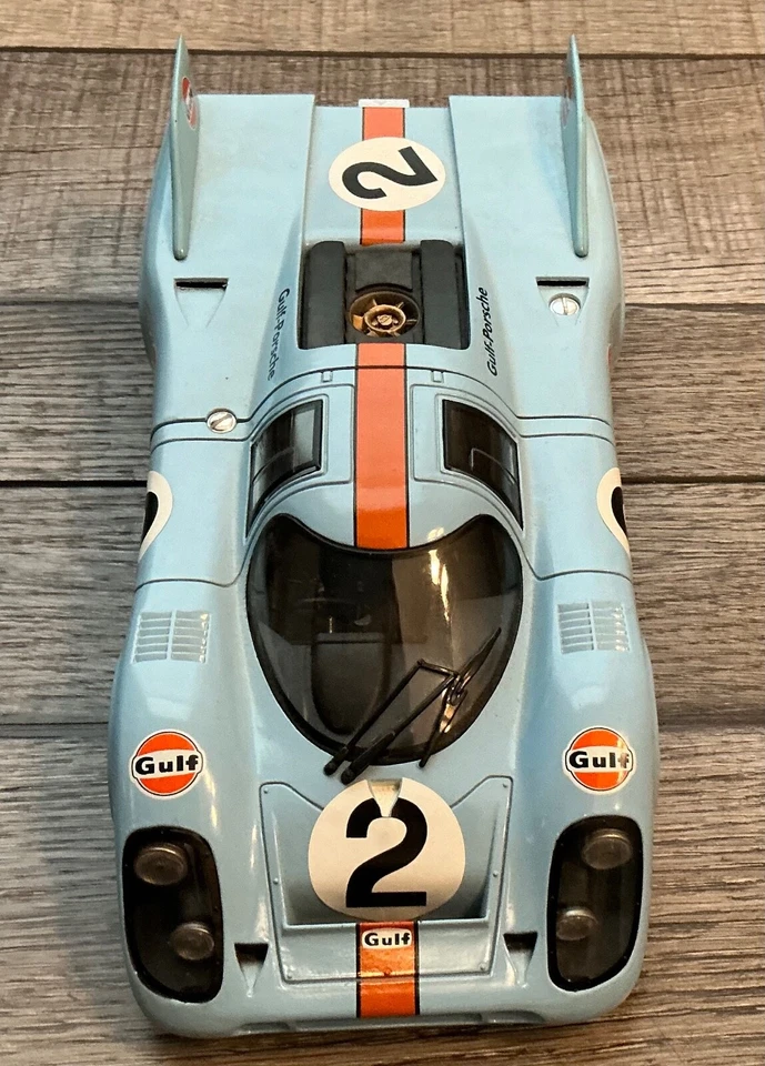 Universal Hobbies 1/18 scale Diecast DC2724B - Porsche 917 Gulf #2 - Image 2 of 4