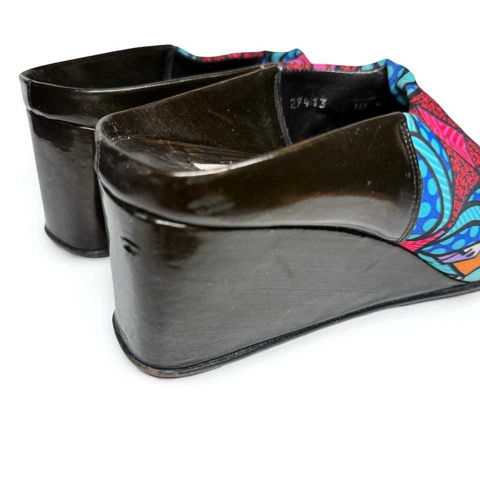 Donald Pliner Fabric Wedge Mules Fun Colorful Romero Britto Print Women’s Sz 10 - Imagem 4 de 4