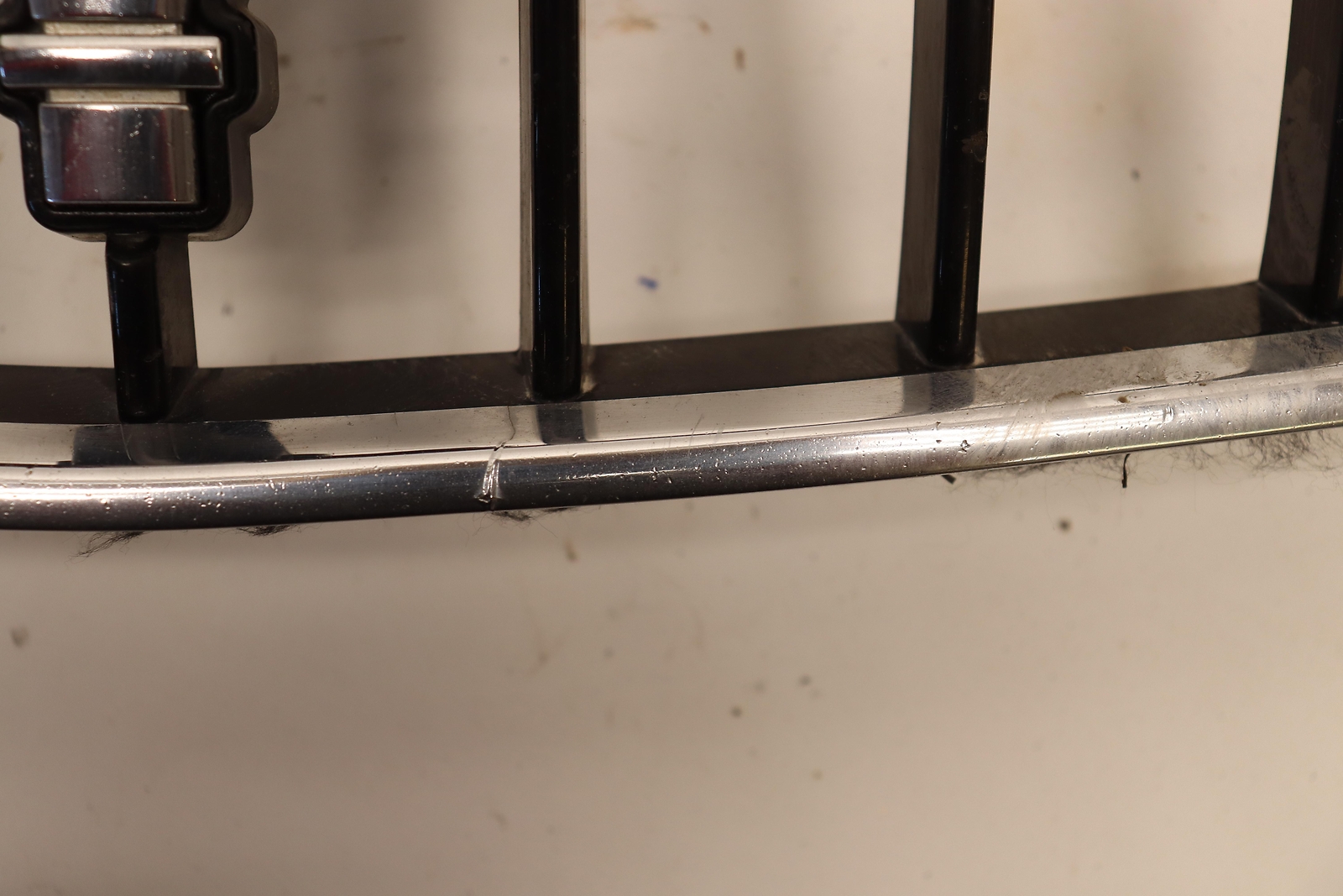 2014 MASERATI QUATTROPORTE FRONT UPPER BUMPER COVER GRILL GRILLE OEM