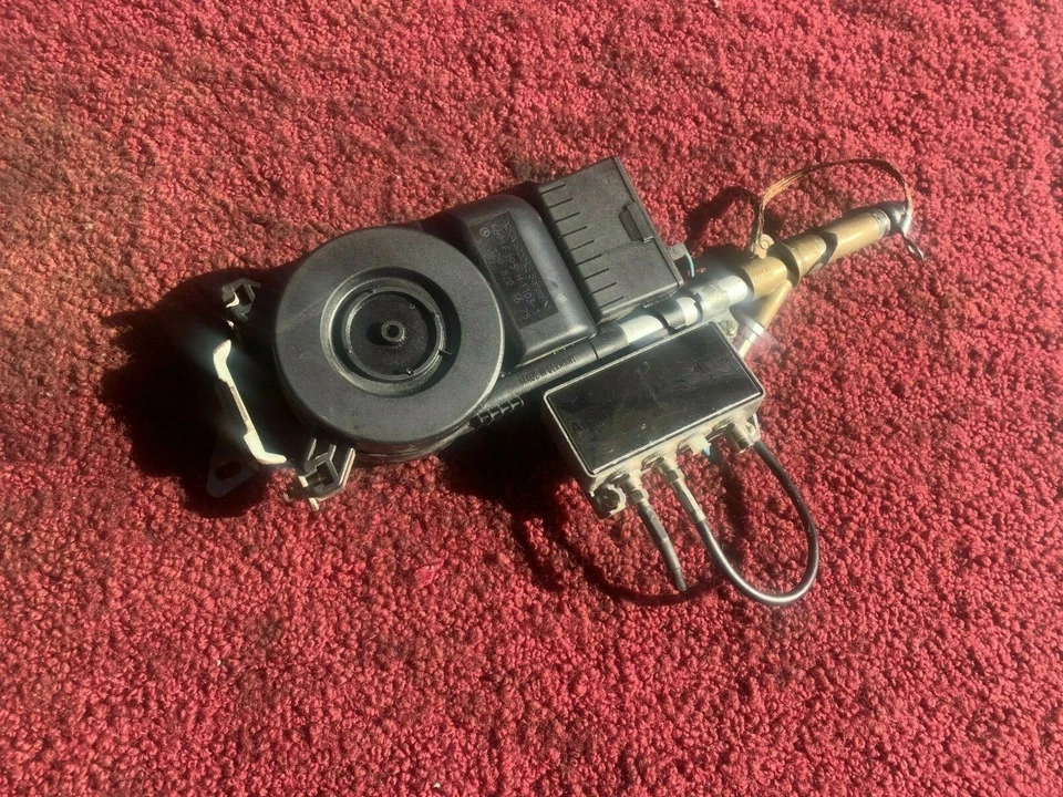 MERCEDES BENZ S 级 R140 原始设备制造商 94-02 后部收音机电话 ANTENNA HIRSCHMANN — 第 3/4 张图片