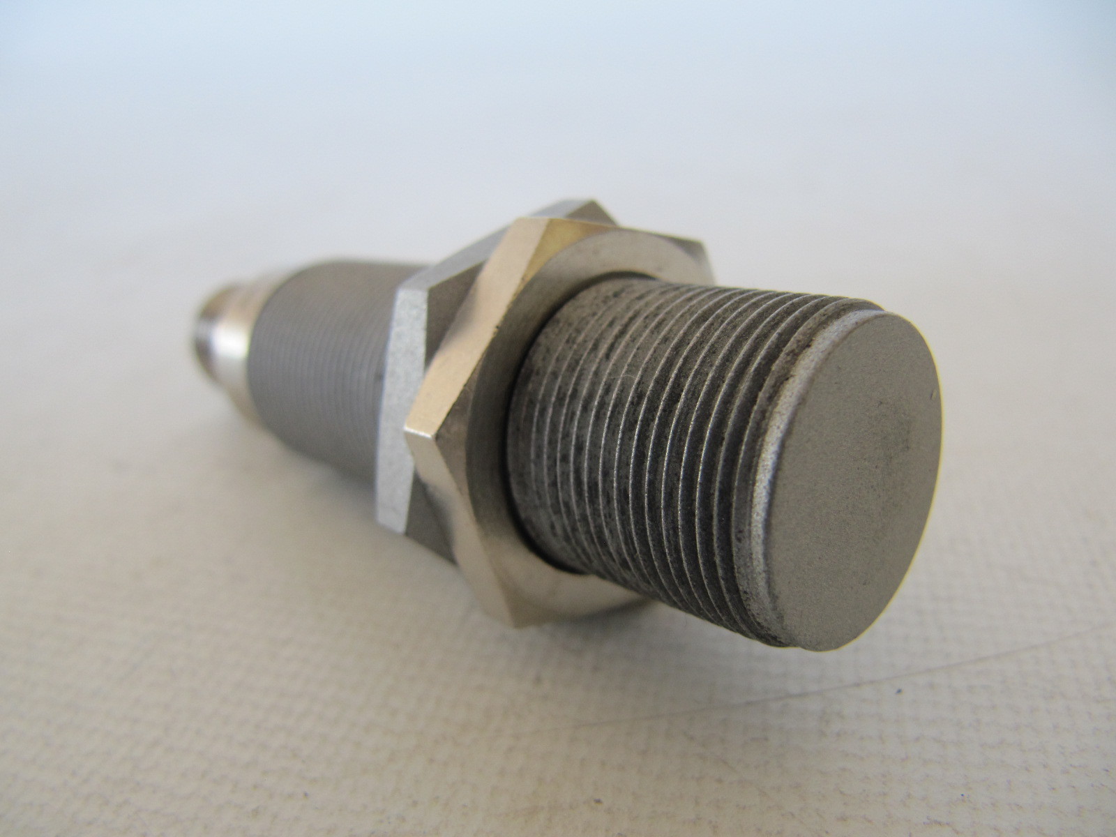 (NEW) IFM Efector Inductive Proximity Sensor IGR200