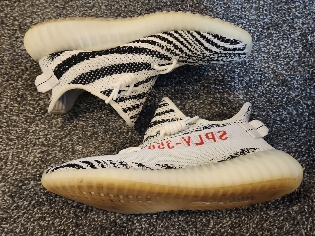 Yeezy Boost 350 V2 'Zebra' 2017 CP9654 - Mens Size 10.5 - Used