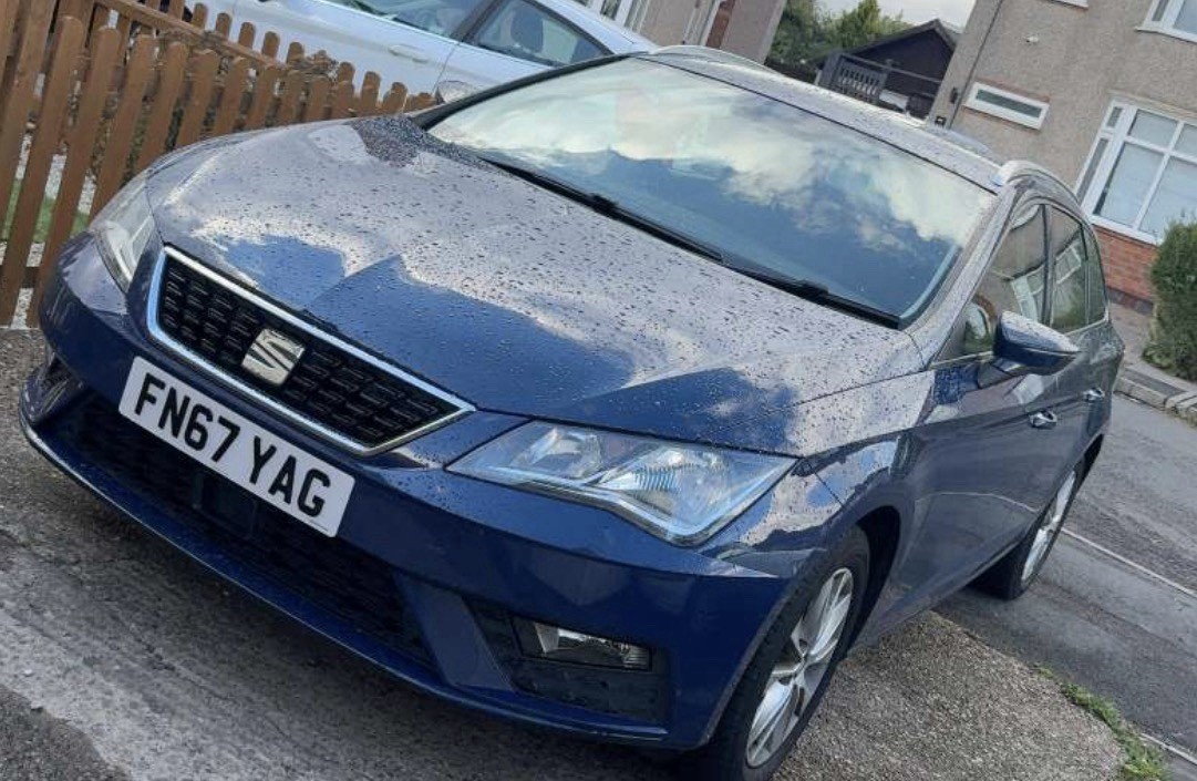 SEAT LEON ST (sport tourer) blue , 1.6l tdi auto DSG