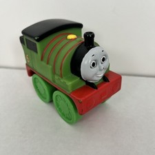 2010 Mattel THOMAS  FRIENDS PERCY 6 Train Car Engine w/ pull back toy