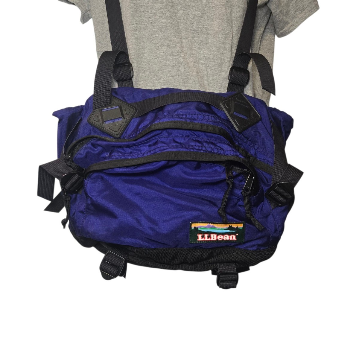 trek bicycle hybrid Used 2021 in Large and Extra Large – Coco's Variety balanced position for smooth Color:Pink and Air blue Osprey Packs | 24/7 Luggage and Gear Bags