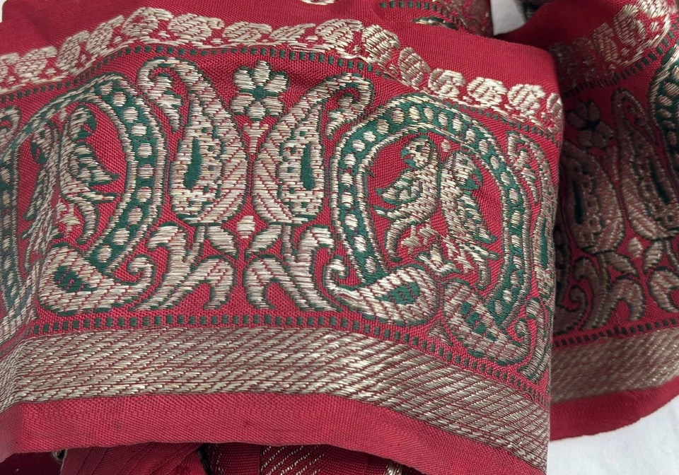 "Antigua cinta de brocado de seda dorada vintage con hilo de metal motivo Love Bird 5"" x 50""" Foto 4 de 4