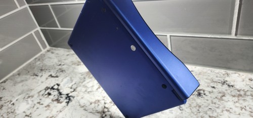 Bluetooth Keyboard For Tablet, Also Works As a Tablet Stand. - Picture 9 of 9